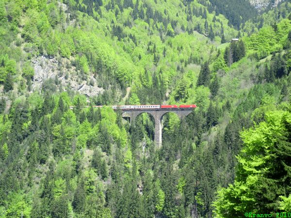 Grossartige Eisenbahnkulisse