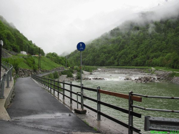 die Wolken hängen tief