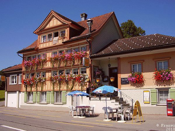 Gutes und günstiges Tagesessen im Kreuz