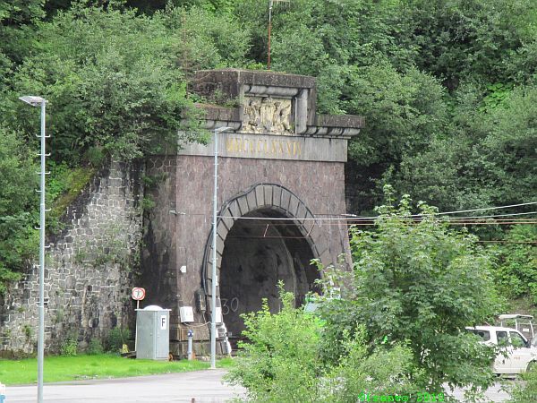 Das Arlberg West-Portal in Langen