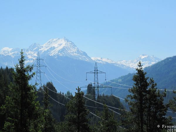 Piz Mitgel(3159m) und rechts Piz Ela(3339m)