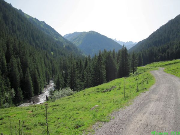 Silbertal, links Gaflunatal